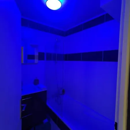 Les Cedres - Jacuzzi, Terrasse & Jardin - Wifi - Stationnement Gratuit Dans La Rue Apartamento
