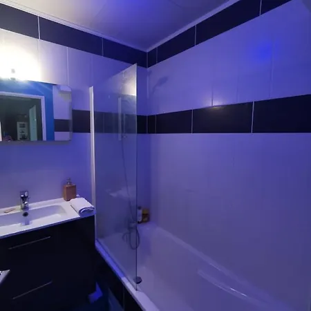 Les Cedres - Jacuzzi, Terrasse & Jardin - Wifi - Stationnement Gratuit Dans La Rue Apartamento *